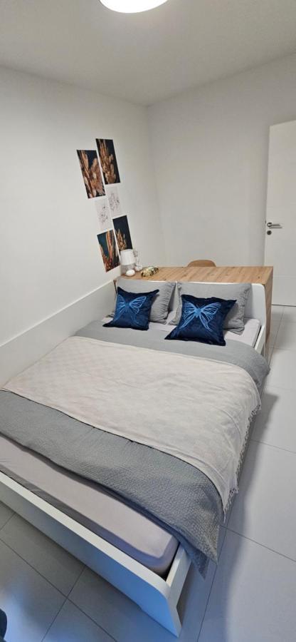 Superior Lisinski - Private Parking - 2 & 3 Bedroom *