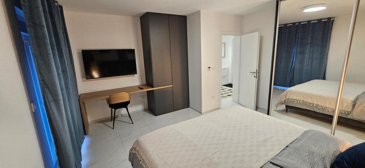 Superior Lisinski - Private Parking - 2 & 3 Bedroom *